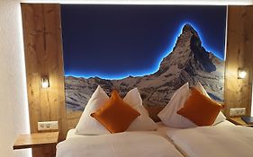 Typically Swiss Hotel Taescherhof